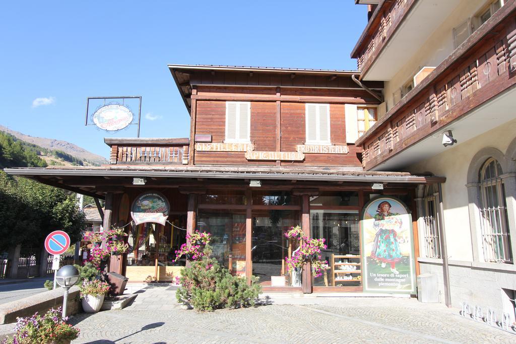 Residence Albergian Pragelato Exterior photo